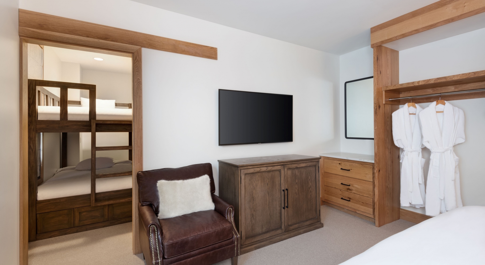 ADA Slope Side Family King