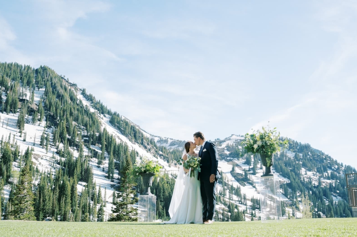 Get Married at Snowpine Lodge 10
