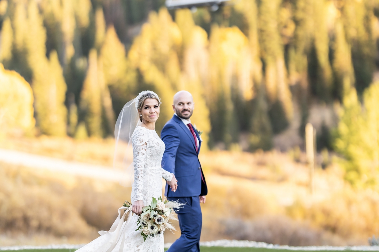 Get Married at Snowpine Lodge 3