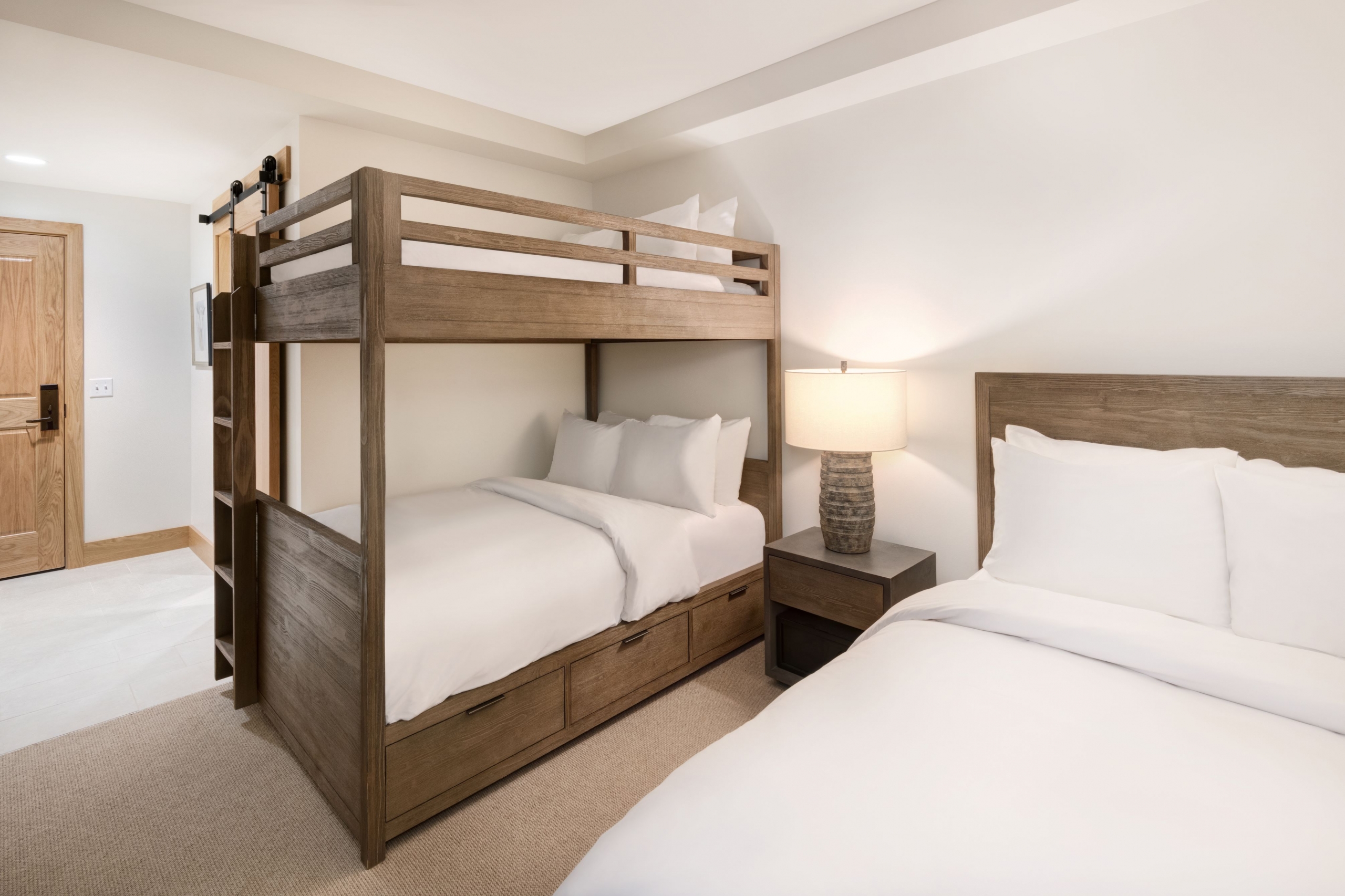 Lift View Bunk Room with Full Bed