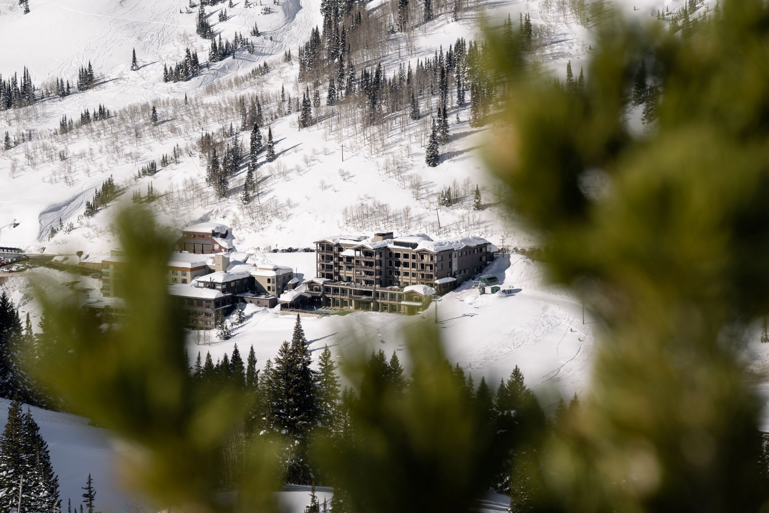 The 10 Best Luxury Ski-In Ski-Out Lodges & Resorts in The USA